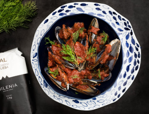 BAKED MUSSELS WITH MARINARA SAUCE
