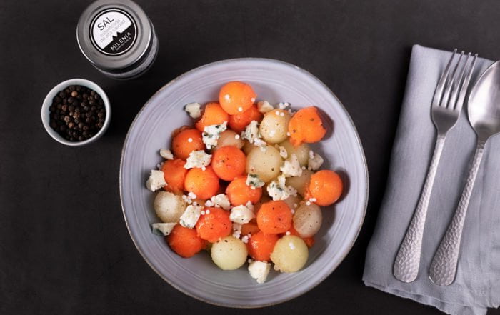 ensalada-papaya-y-esferas-de-sal-milenia