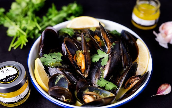 mejillones-curry-sal-esferificada-milenia