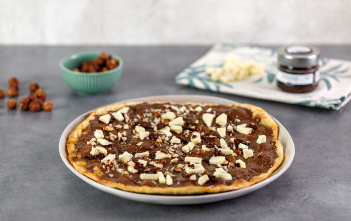 pizza chocolate con esferificaciones de sal de chocolate