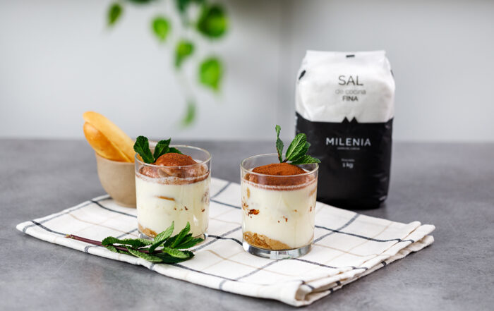 vasitos tiramisú con cacao y sal