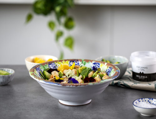 ENSALADA DE CÍTRICOS, AGUACATE, GAMBAS Y SAL EN ESCAMAS MILENIA