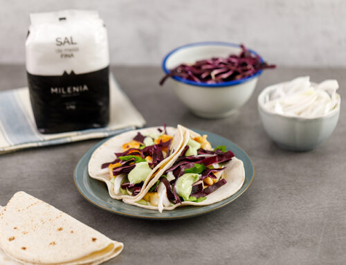 TACOS DE POLLO, CREMA DE AGUACATE Y SAL FINA DE COCINA MILENIA